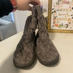 UGG grey knit with bows